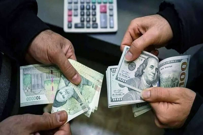 گرانی‌ها در ایران زیر سر دلار یا ریال