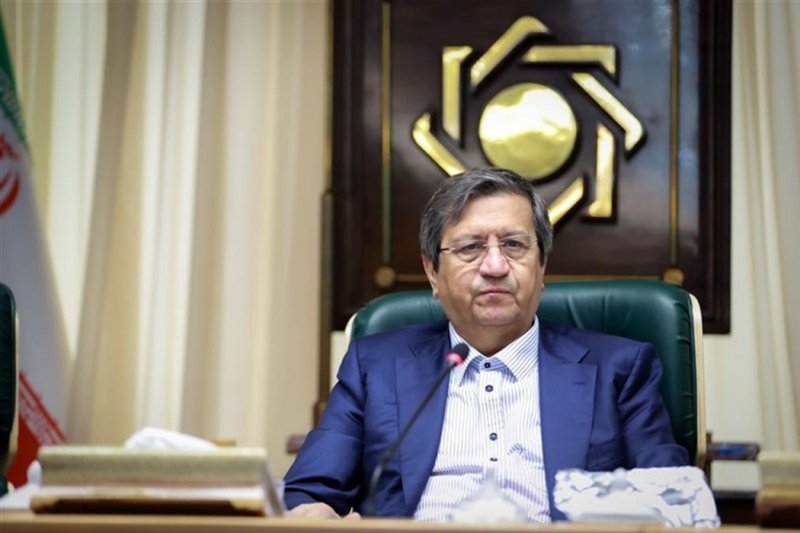 همتی: ترمز رشد نقدینگی کشیده شد