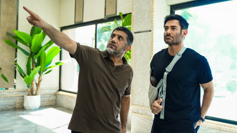 محمدرضا گلزار میهمان علیرضا دبیر شد + عکس