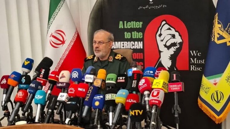 سخنگوی سپاه: شکل درگیری‌ها تغییر کند سلاح‌های جدید رو می‌کنیم