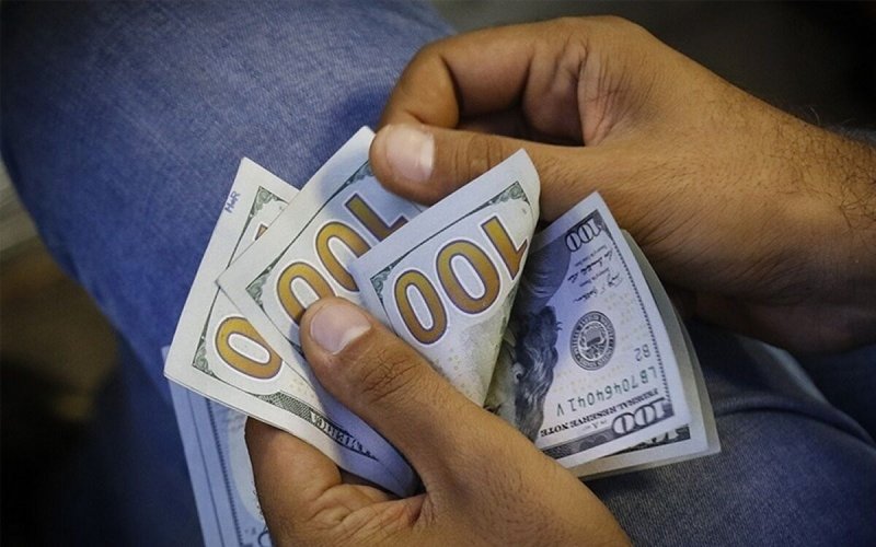 چرا دلار به خبر تزریق 2 میلیارد دلار واکنش کاهشی نشان نداد؟ 