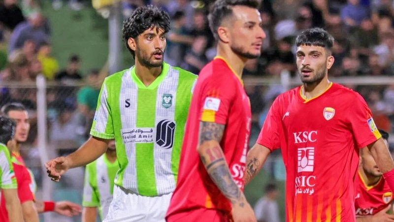 پاسخ به استقلال؛ پرسپولیس برای بازیکن ما بیشتر پول می‌دهد/ دو گزینه آبی‌ها برای نیم‌فصل