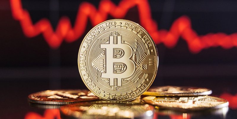 قیمت بیت‌کوین در ۲۰ دقیقه ۲۰۰۰ دلار ریزش کرد