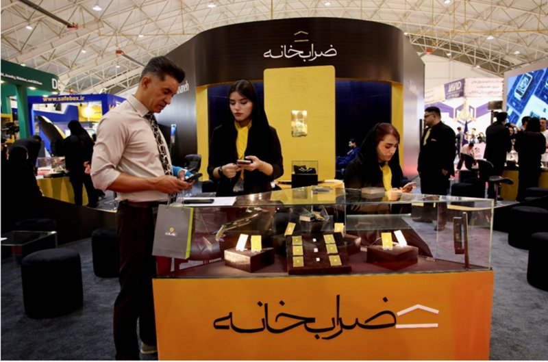 ضرابخانه با رونمایی از شمش‌های نقره در نمایشگاه شیراز، سبد محصولات خود را توسعه داد